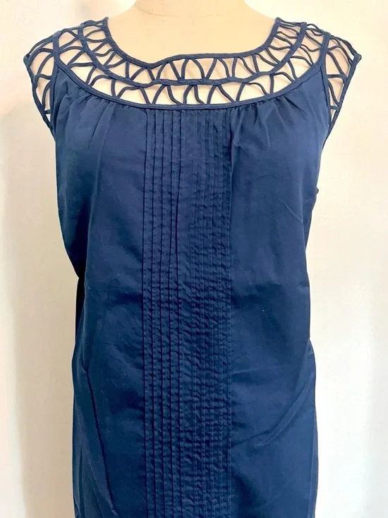 Ann Taylor,Navy Textured Sheath Dress Lattice Neckline Pintuck-Panel,Size 12 - Picture 2 of 11